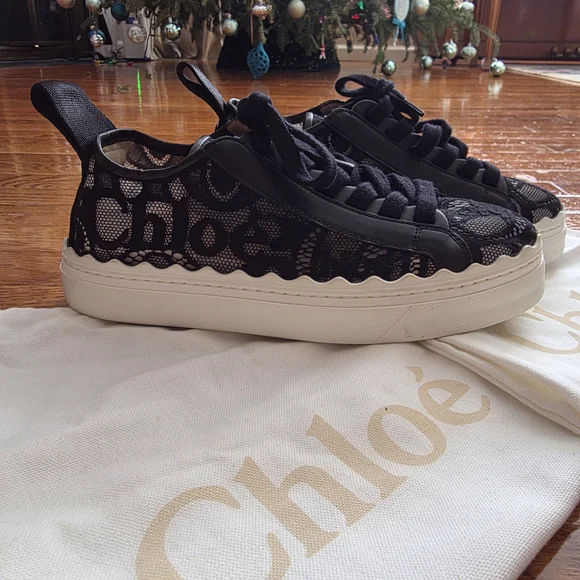 Chloe Black and White Women's Sneakers